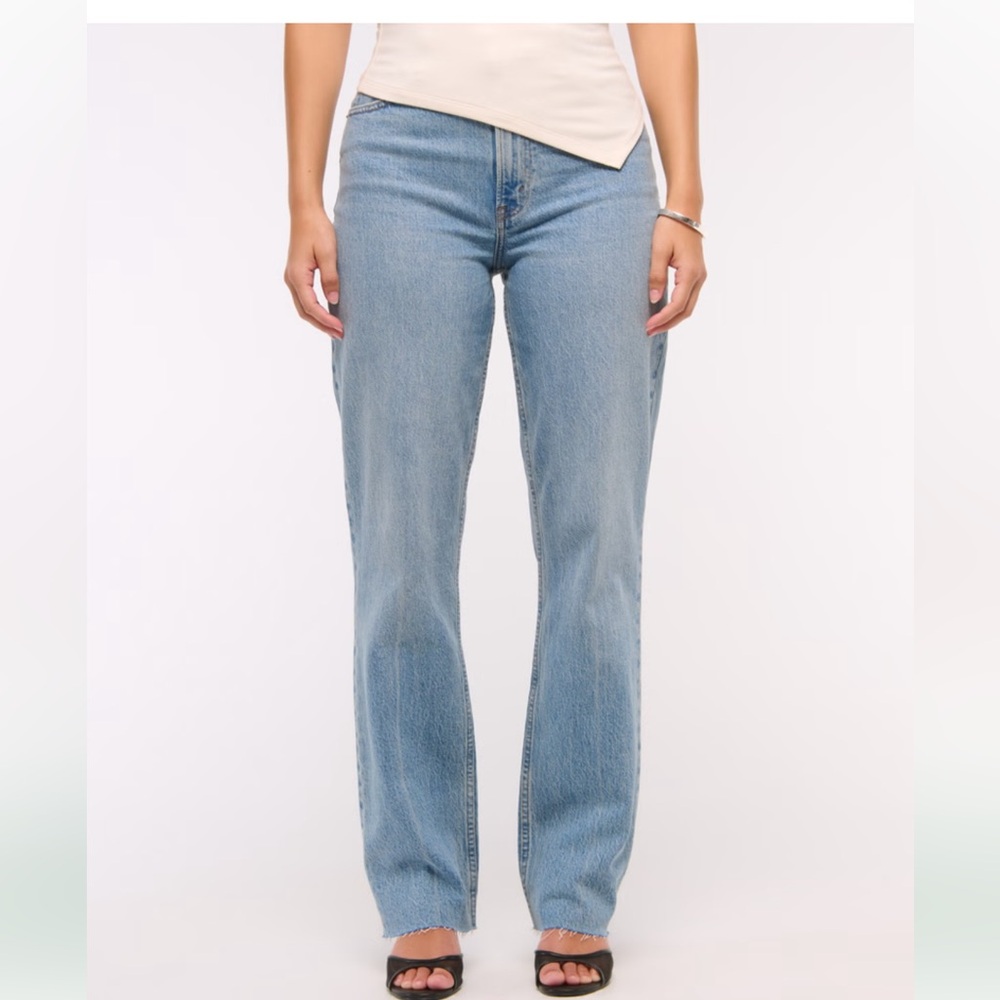 Abercrombie & Fitch Curve Love Ultra High Rise 90s Straight Jean